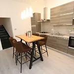 Lovely Apt Really Downtown - Free Private Parking Included! -
